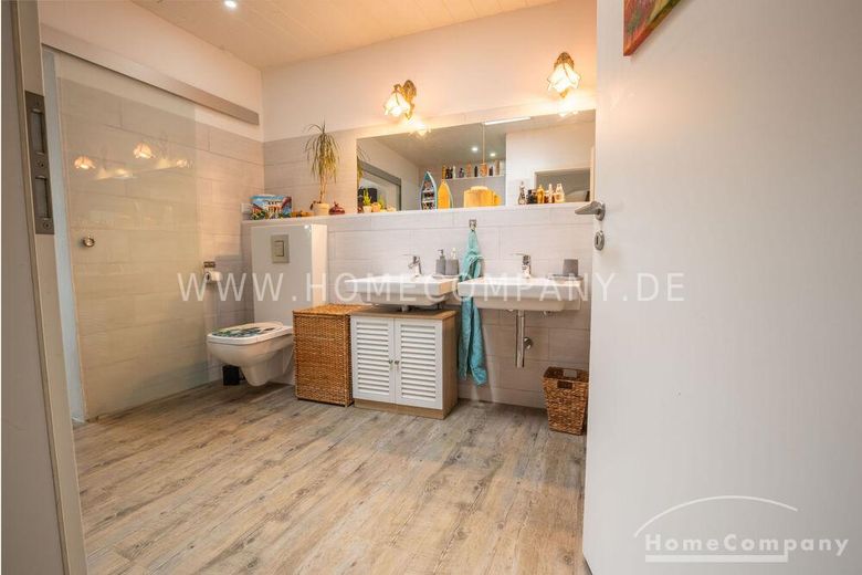 Außergewöhnlicher Designer-Bungalow mit Indoor-Pool, Heimkino  &  Smart-Home in ruhiger Naturlage – 8b2e9080ef1a3d2149579096bfd7646fa10100a9.jpg