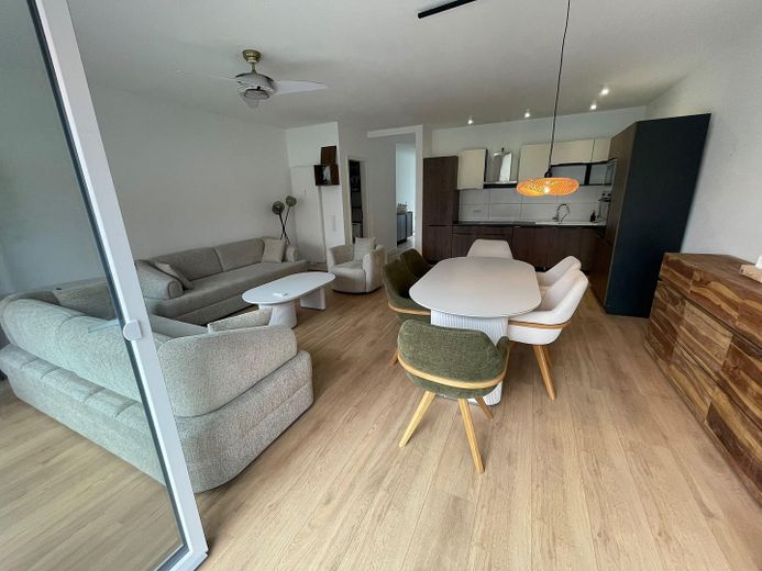 Appartement moderne au rez-de-chaussée, accessible aux personnes à mobilité réduite, avec jardin privatif – Wohnen