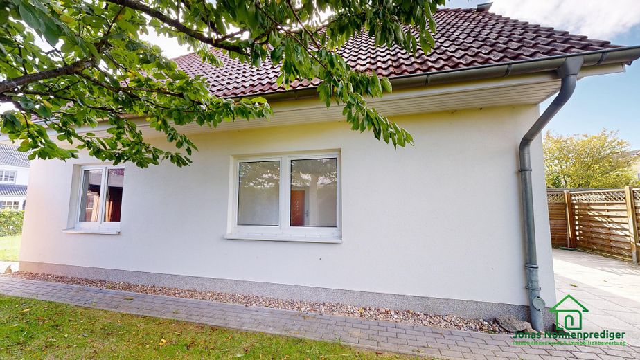 Einfamilienhaus mit Carport und Garten – Foto 24