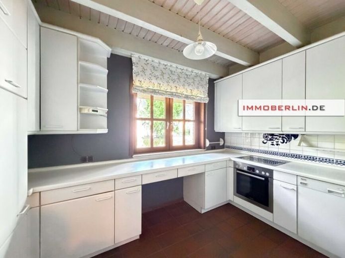 IMMOBERLIN.DE - Attraktives Haus auf sonnigem Grundstück in familienfreundlicher Lage – Foto 1