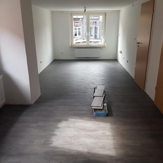 Saniertes Zweifamilienhaus zur Miete in Giesen – EG Küche