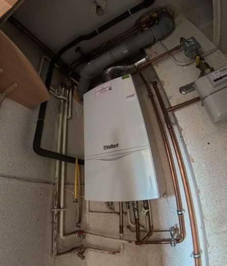 Mieszkanie dwupoziomowe 85 m² w pobliżu kampusu, bezpośrednio przy Ringgleis + 55 m² zaadaptowanej powierzchni użytkowej na poddaszu – Vaillant Heizung (2018)