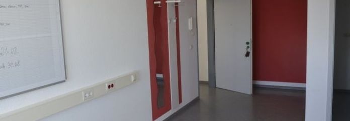 Moderne Büroeinheit mit 3 Zimmern plus Foyer zu vermieten!