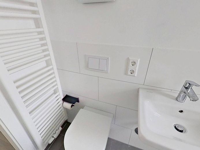 Sanierte 5-Zi-Whg. mit BALKON - perfekt für eine Familie – Ansicht II: Bad