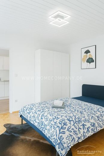 Voll möblierte Wohnung mit 5 Schlafzimmern, Balkon und Parkplatz in Höhenkirchen-Siegertsbrunn – ideal für WGs oder Familie – d6c6d1dbce3b2036ad49272ef6772b01bf035b1f.jpg
