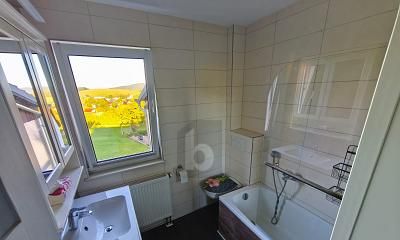 1758790783_bd7b36.jpg