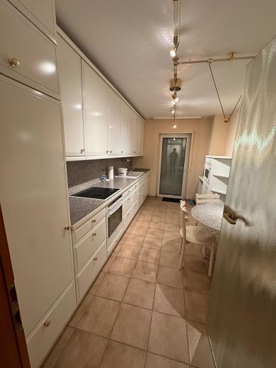 Attraktive 3-Zimmer-Erdgeschosswohnung mit Loggia, Garage und Blick ins Grüne – sofort bezugsbereit – Foto 1