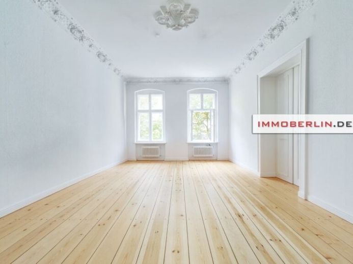 IMMOBERLIN.DE - أناقة كلاسيكية! شقة قديمة راقية بزخارف جصية في موقع هادئ بحي كريله كيتس المحبوب – الصورة 1