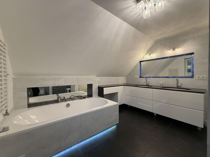 Licht, Luxus, Lebensqualität – Einfamilienhaus mit Charakter – फोटो 21