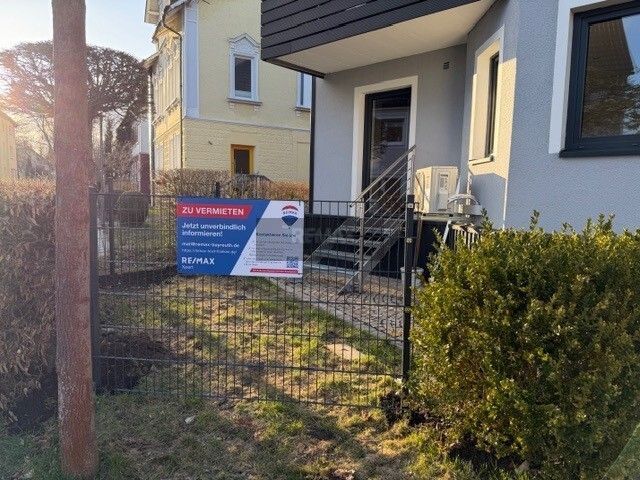 Modernisiertes 2-Zimmer-Juwel inkl. EBK und Terrasse - Sofort einziehen – Garten