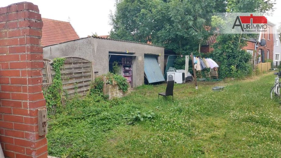 Mehrfamilienhaus, mit 3 WE+ 1 GE + Ausbaureserve, pos. Rendite vom Tag 1! – Garagen