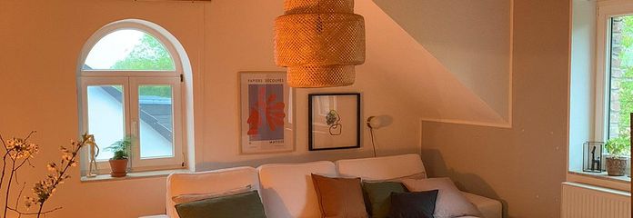 TOP Modernes Appartment mit Schlafetage – Wohnzimmer