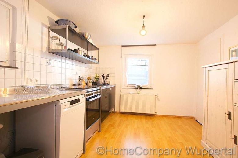 Schöne 3-Zimmerwohnung mit DSL-Wifi und PKW-Stellplatz in Solingen-Gräfrath – 2848e06e37216440cff16aa19f0ae12454034b15.jpg