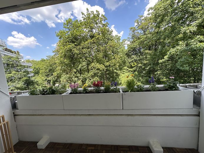 Helle 1-Zimmer-Wohnung mit Balkon — vollrenoviert, möbliert — München- Forstenried – Foto 8