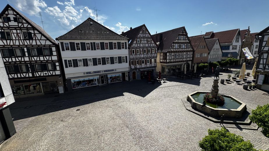 Erstbezug nach Sanierung | Helle 3,5-Zimmer-Wohnung in bester Innenstadtlage – Marktplatz