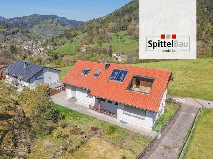 Ruhig gelegenes Einfamilienhaus mit Einliegerwohnung in wunderschöner Aussichtslage zu verkaufen – Foto 1