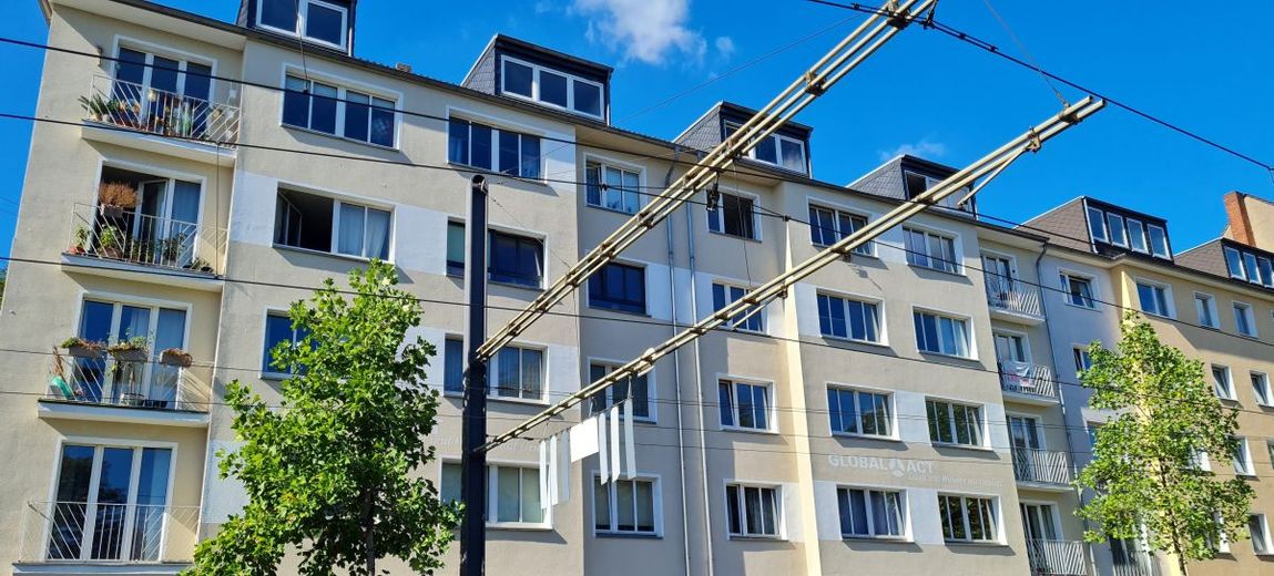 Neustadt-Süd - Citywohnung am Volksgarten - modernisiert - – Fassade_20220921_145052