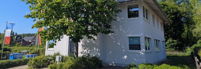 Straßenansicht Bürogebäude