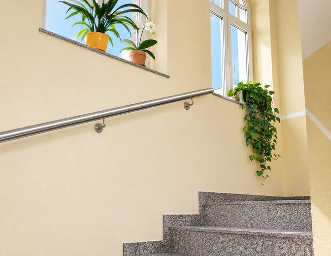 Villa Balustrada, Weiße Elster Nehri kıyısında su parseli, çatı katı dairesi, 2x banyo, granit, gömme ayna, klima – Treppenahaus