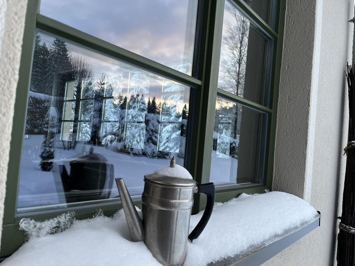 Haus auf 900 m ü NN am Auersberg im Erzgebirge – Winterzeit