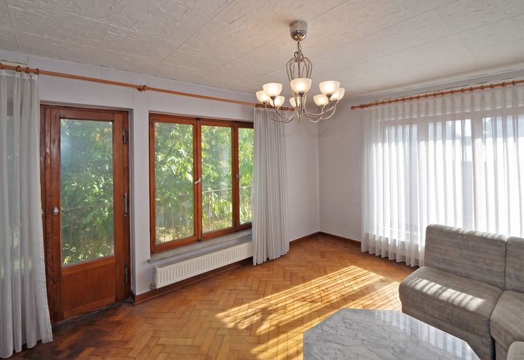 Giessen-Schwanenteichviertel'de 2 aileli ev - merkezi ve sakin, seçkin konum – OG-Wohnzimmer