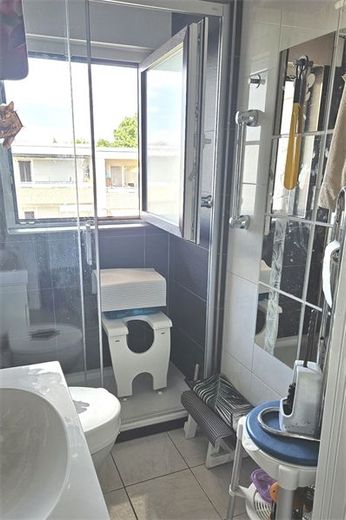 Tageslichtbad mit Dusche-WC