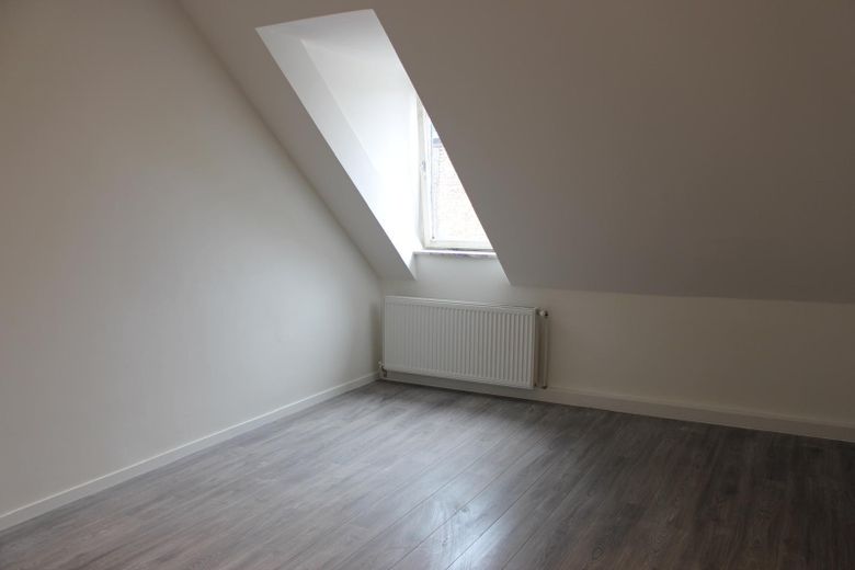 *FT-City* große 5ZKB Dachgeschosswohnung in Frankenthal-City – Zimmer