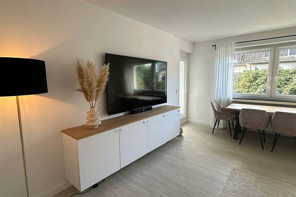 Helle 4-Zimmer Wohnung in Bestlage