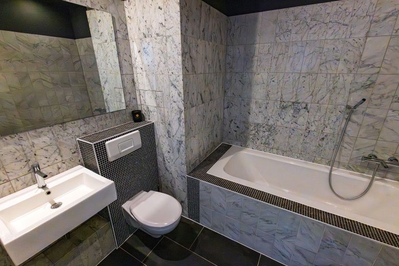 Listed monument-protected maisonette · 137m²· 70 m² roof terrace · elevator · vacant · Leipzig Zentrum-Nord – Bad 3.OG