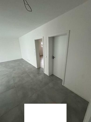 ETW rollstuhlgerechte modernste Ausstattung - NEUBAU - hervorragende Lage - nachhaltige Bauweise – 26 Eingangsbereich - rechts Bad und SZi