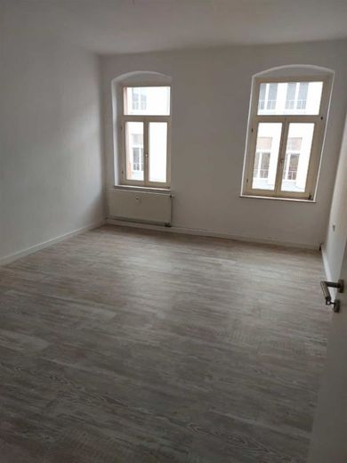 Großzügige 4-Zimmer mit EBK, Laminat, 2xBädern, Wanne und Dusche in guter Lage! – Musterfoto Wohnung obendrüber