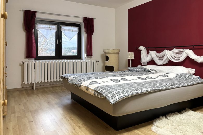 OG hinten Zimmer 1