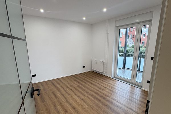 Primera ocupación de un apartamento de 2 habitaciones tras una reforma de alta calidad