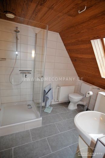 Hübsche 2-Zimmer-Dachgeschoßwohnung in Kiel-Heikendorf mit großer Dachterrasse, möbliert – 8cfa07ba6d65dd0df3537568c1ccc16ab415627c.jpg