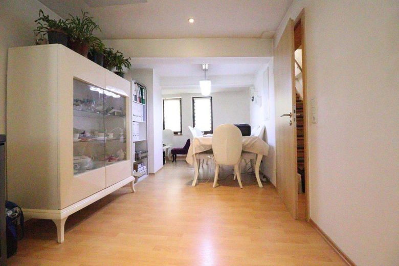 WRS Immobilien - Freudenberg - direkt im Zentrum + am Main - saniertes EFH mit Einzelgarage – Esszimmer - OG