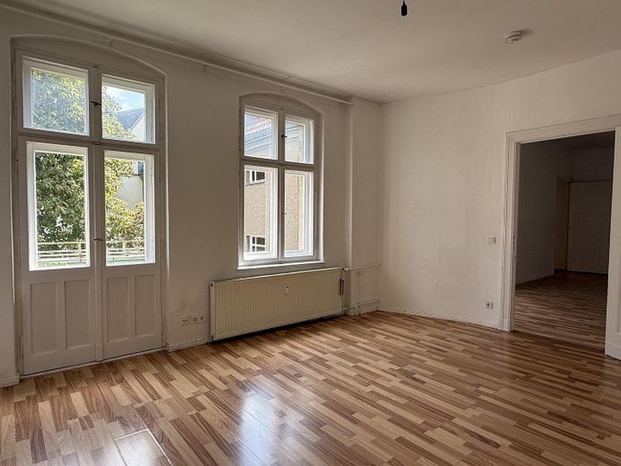 Bezugsfreie helle 2-Zimmer QG Altbauwohnung in der Nähe vom Schloss Charlottenburg (provisionsfrei) – Zimmer 1