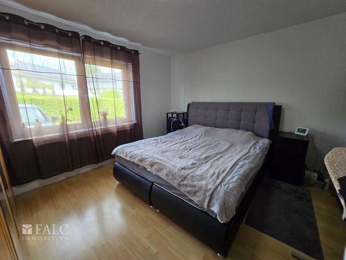 Ein großes Haus im Blumen Viertel in Nümbrecht – Schlafzimmer 2