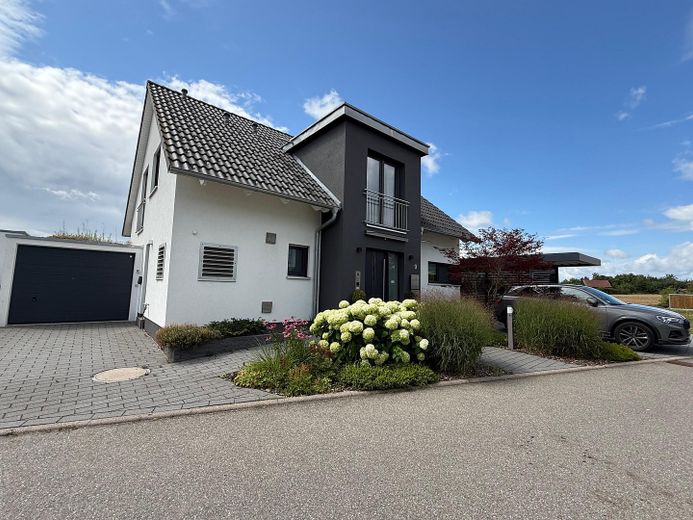 reserviert - Freistehendes Einfamilienhaus in Bestlage von Hbg-Kayh – Feldrandlage, A+, Wärmepumpe – Zufahrt zur Garage