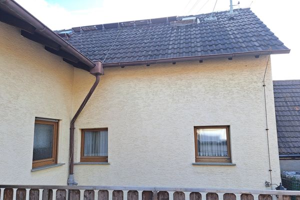 Flörsheim-OT, vivienda unifamiliar + edificios anexos
