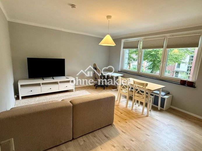 4-Room City Apartment with Garden, Furnished / 4-Room City Apartment with Garden, Furnished – Photo 1