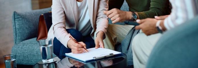 خطوط واضحة، حياة مفتوحة