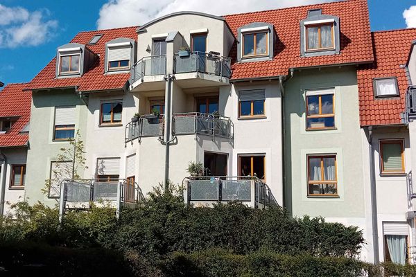 Schöne 2-Zi-ETW plus Studio und TG-Stellplatz in ER-Tennenlohe