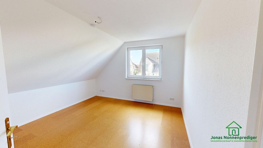Einfamilienhaus mit Carport und Garten – Foto 9