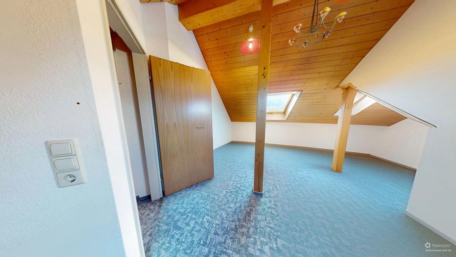 Großzügige Eigentumswohnung mit bis zu 6 nutzbaren Zimmern, 2 Balkonen und TG-Stellplatz – Foto 8