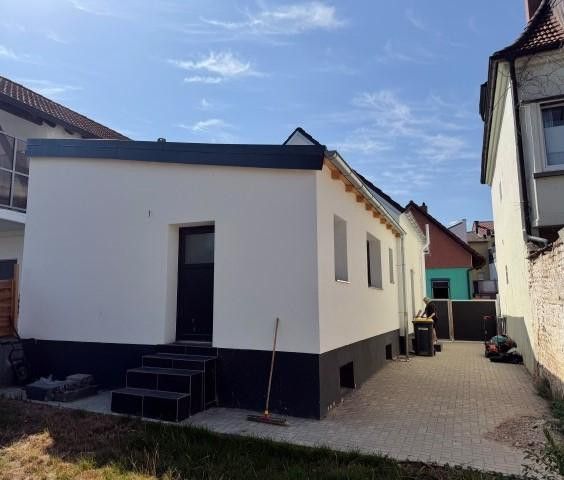 Fully renovated single-family house with modern extension – Hintere Sicht