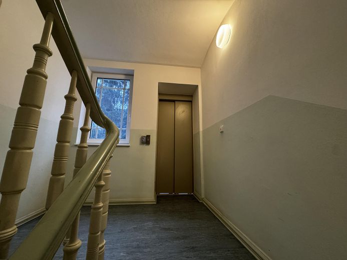 Tempelhof'ta eşyalı 1 odalı daire | Aralık 2026'dan itibaren | 6 ay – Aufzug