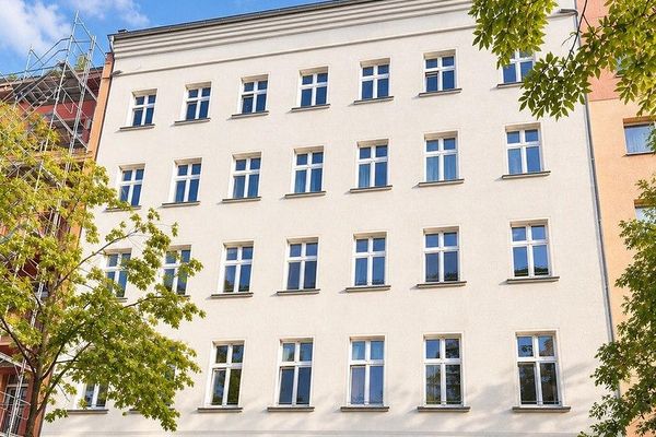Sanierter Altbau direkt am Volkspark Friedrichshain – großzügige 5-Zimmer-Wohnung