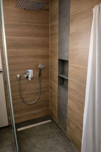 Großzügiges Einfamilienhaus mit Sauna und viel Platz im Hunsrück – Bad EG
