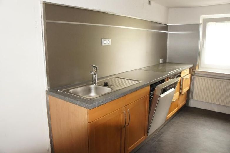 ** RENOVIERTES EINFAMILIENHAUS - IN RUHIGER LAGE IN SELBACH ** – Bild 4