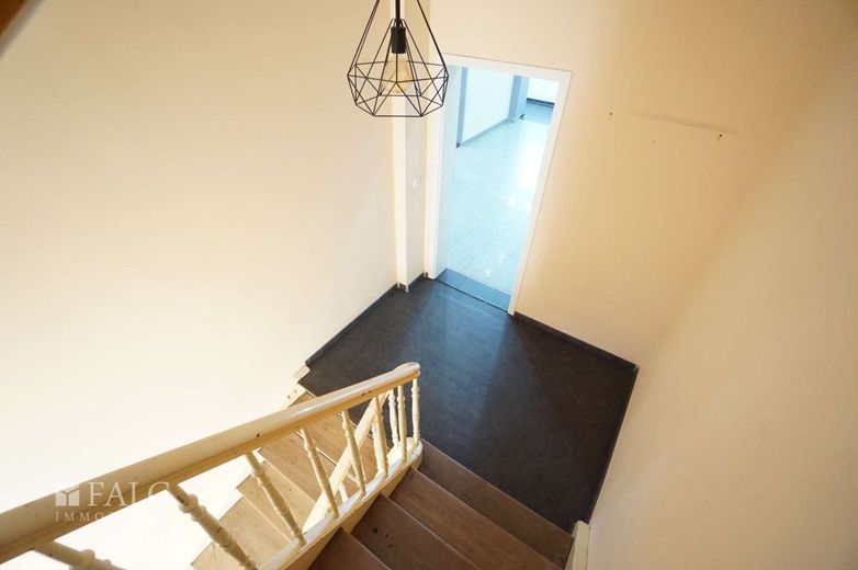 3- Familienhaus in der Stadtmitte von Neunkirchen zu verkaufen! – Wohnungseingang OG